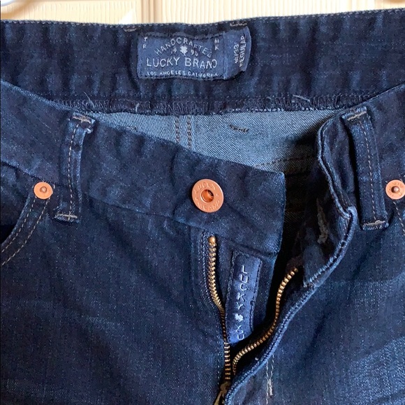 EUC Lucky Brand Jeans - Picture 2 of 4